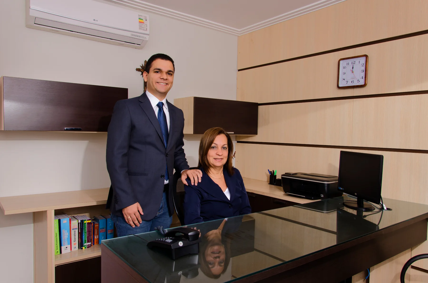 Advogados no escritório Vila Nova
